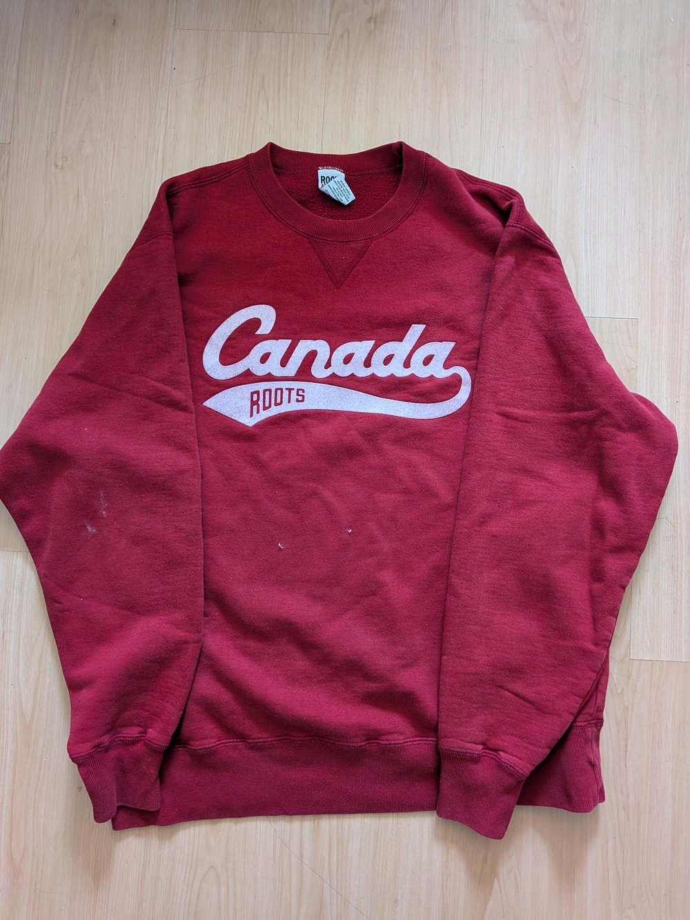 Roots Canada Red Crewneck Sweatshirt White Felt Applique Logo Men's Large